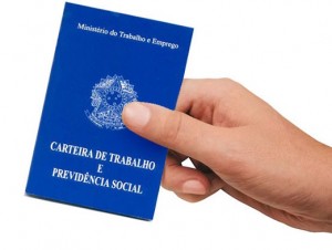 CTPS (Carteira de Trabalho) é um documento obrigatório para quem procura um trabalho registrado (divulgação, SECOM)